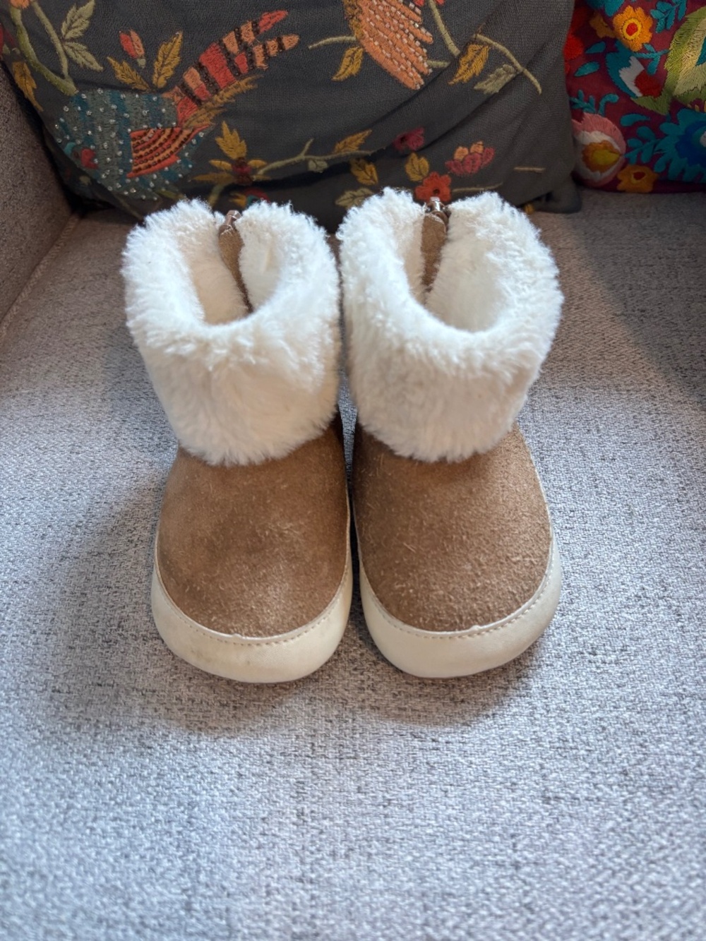 Little Love Bug Co. Ari Boots Size 6–7T (14.3 cm) – Brown Suede Barefoot Boots